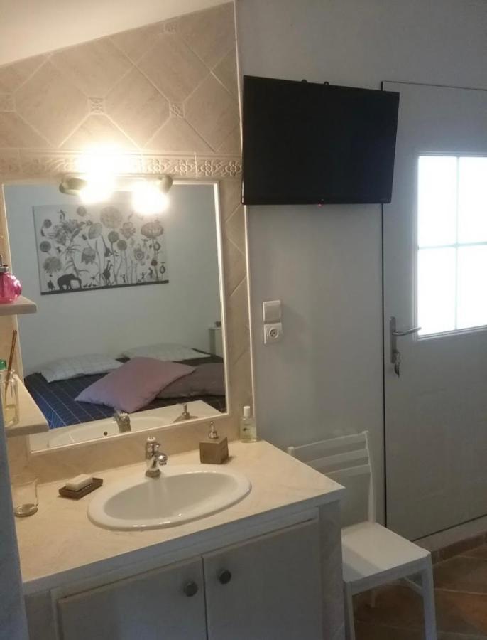 Une Chambre En Ville 索格岛 外观 照片